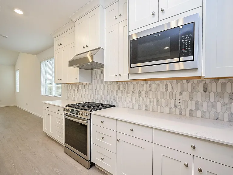6427 Seafoam Lake Dr — Photo 22