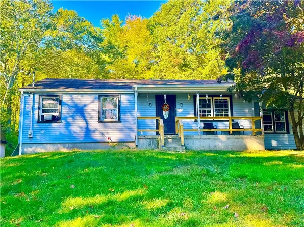 198 Colvintown Rd, Coventry, RI 02816