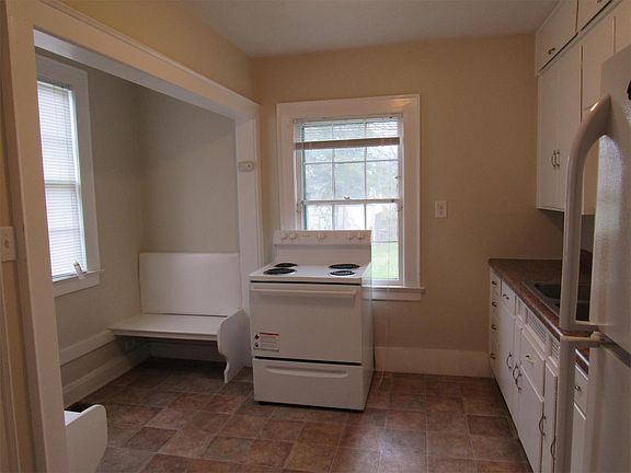 4th image of 613 E Fairview Ave