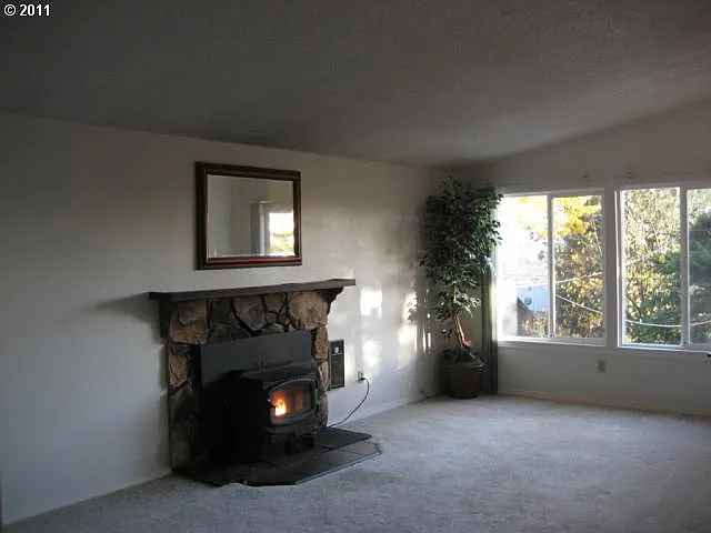 2247 Charman St — Photo 5