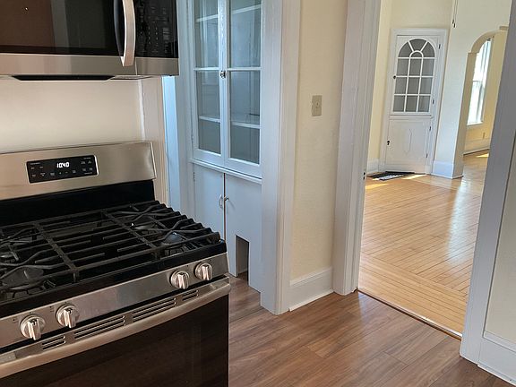 4th image of 2034 N Hubbard St #2036