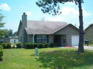 1357 Forest Lake Dr, Hinesville, GA 31313