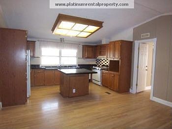 2nd image of 5190 Stoneridge Dr