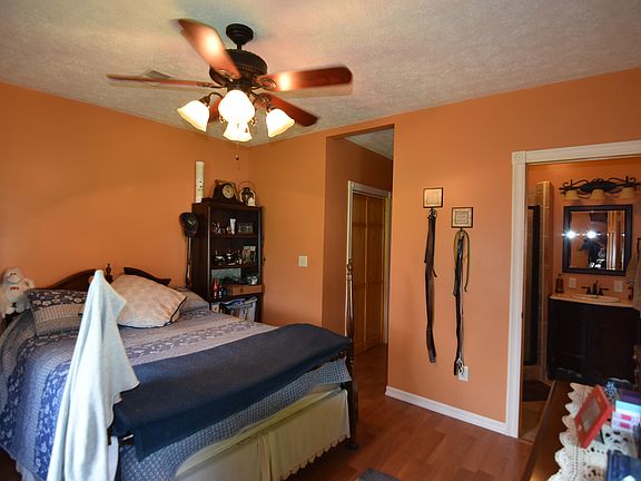 5th image of 308 Pleasant Ave