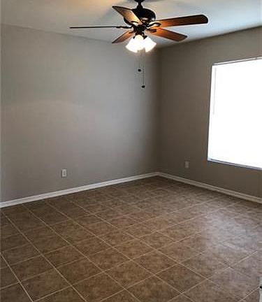 4th image of 701/703 Jack Ave S