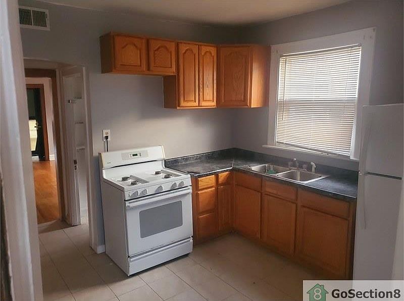 2nd image of 6412 S Richmond St #2