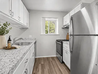 The Crescent - 1 Bedroom, 1 Bathroom