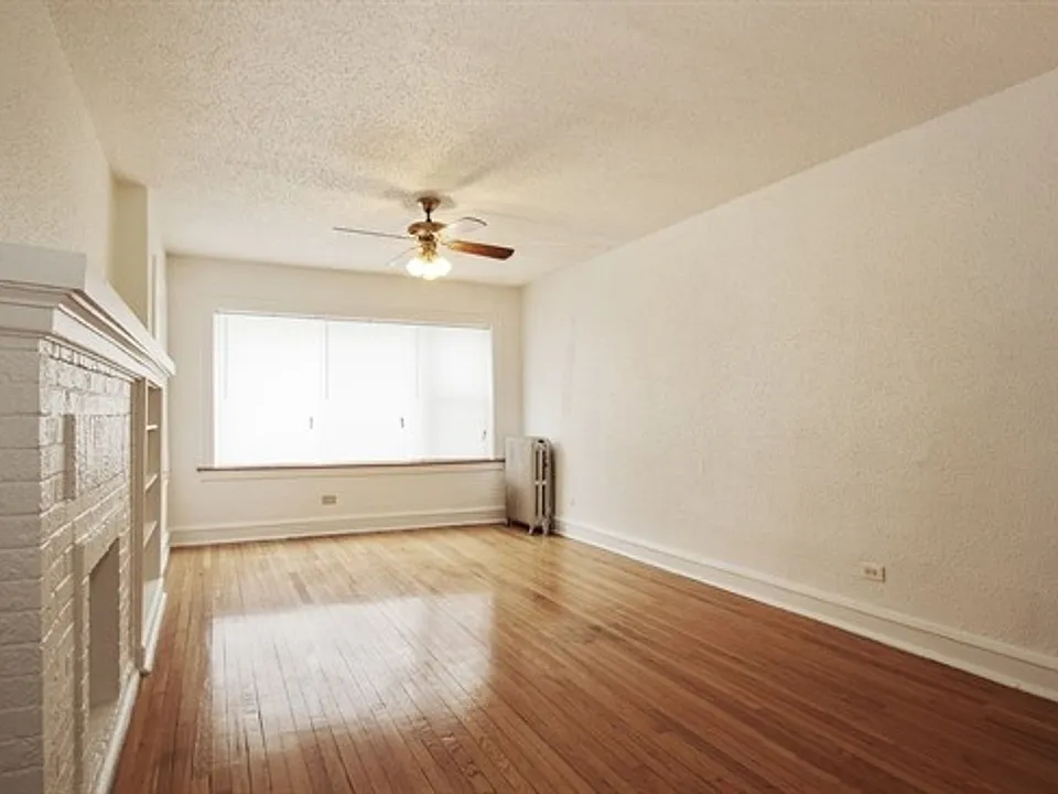 7800 S Kingston