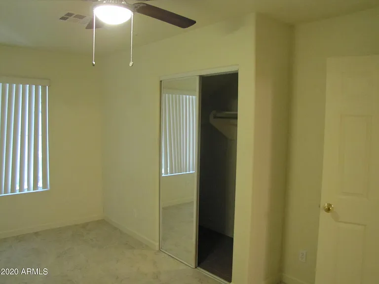 975 W Wendy Way — Photo 16