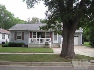 606 N Saratoga Ave, Cherokee, IA 51012