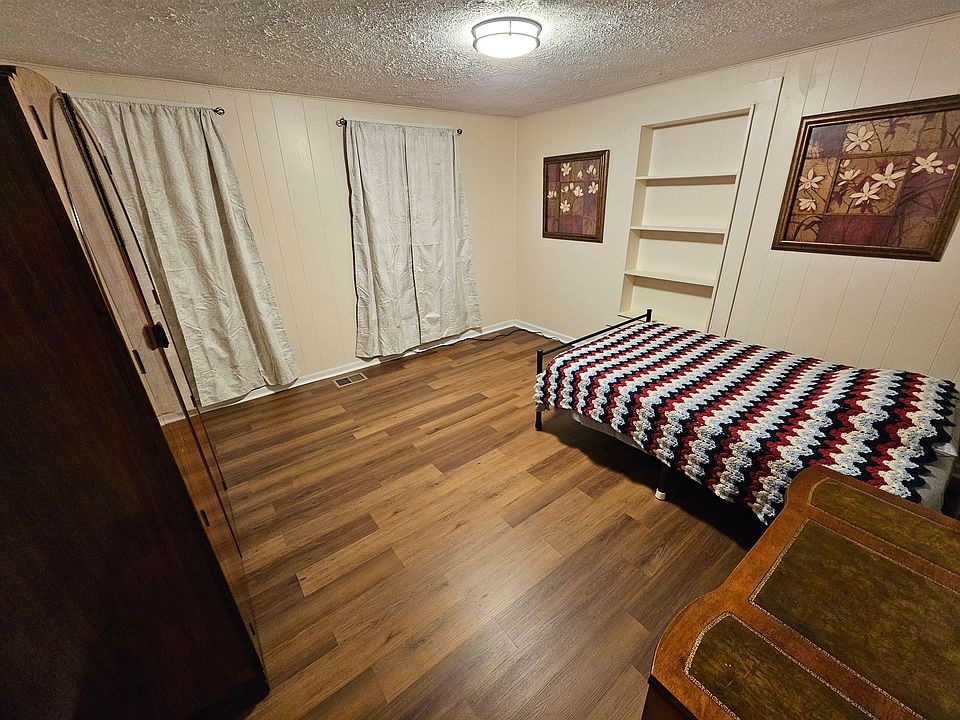 Bedroom #1