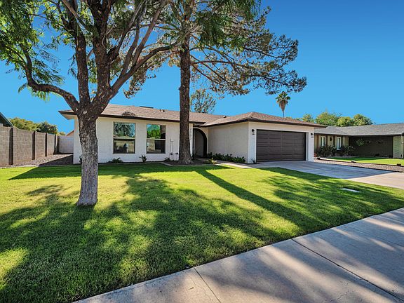 4th image of 2203 W Palomino Dr