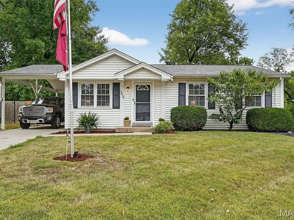 1410 De Porres Ln, Saint Charles, MO 63304