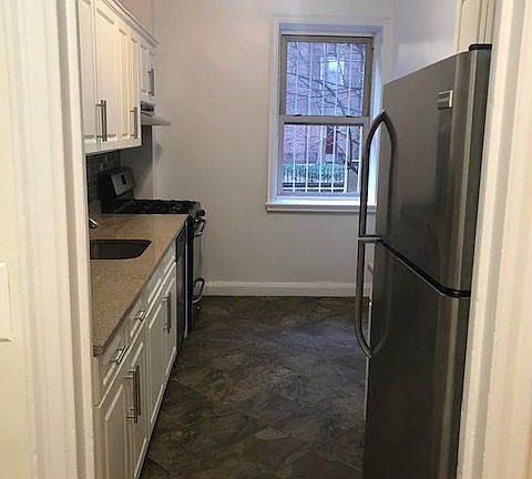 4th image of 48-20 44th St APT 1A