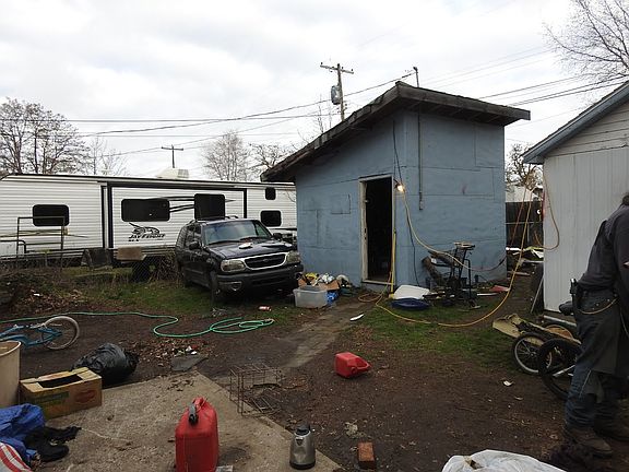 5th image of 2723 E Everett Ave