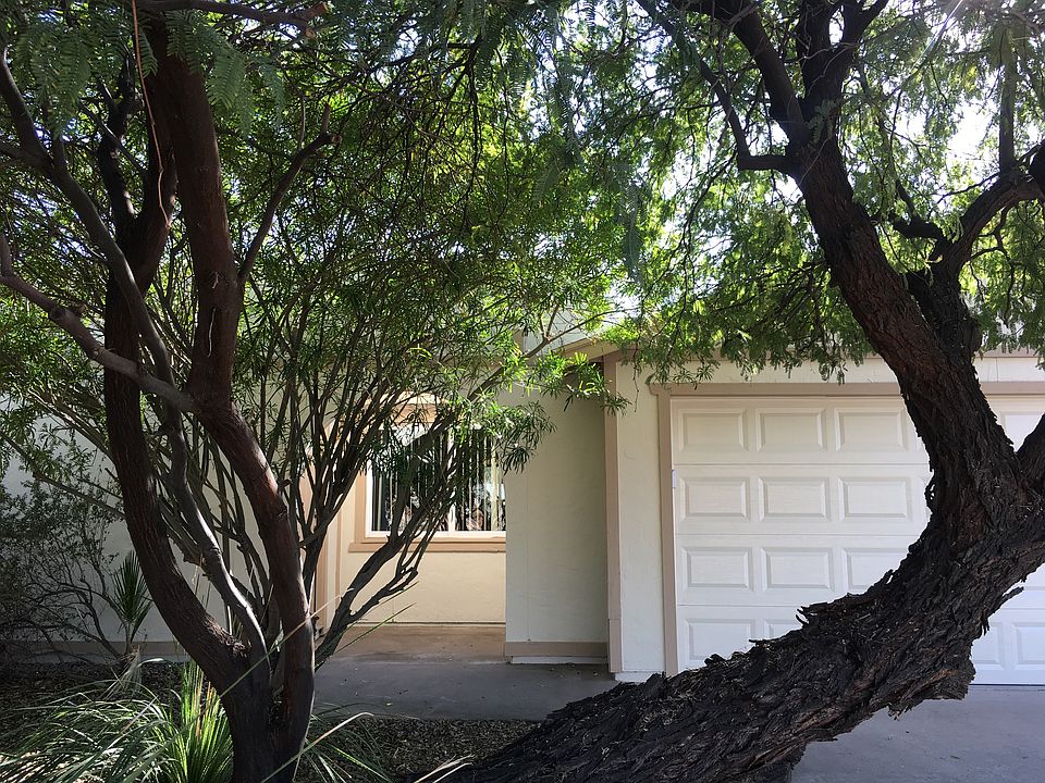1st image of 4049 E Ludlow Dr