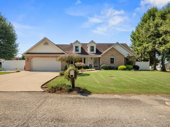 208 Shelby Ave, South Pt, OH 45680