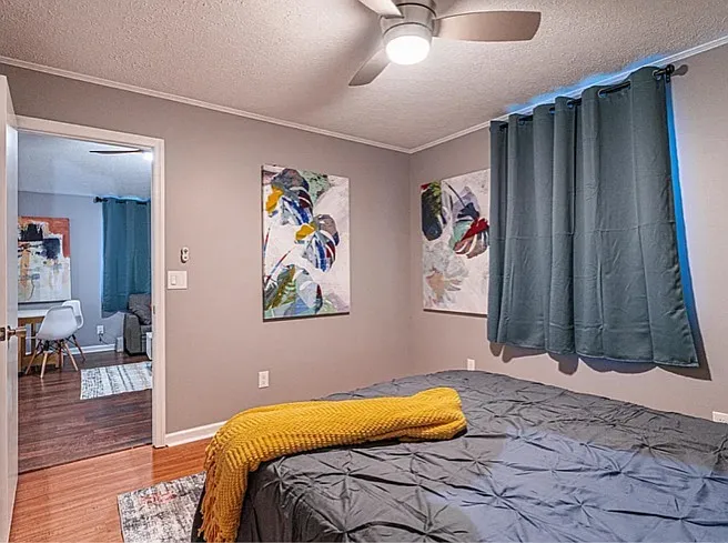 356 Kingview Dr — Photo 10