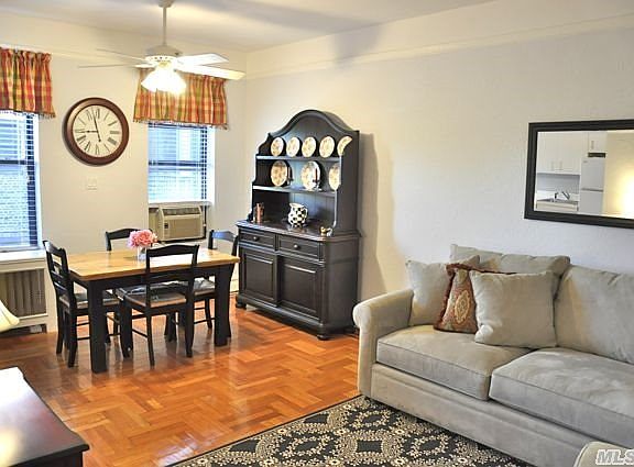 4th image of 12 Hempstead Ave APT 3A