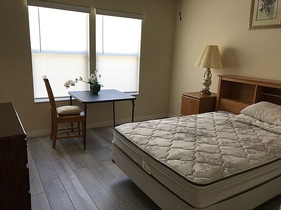 3rd image of 105 Plantation Point Dr