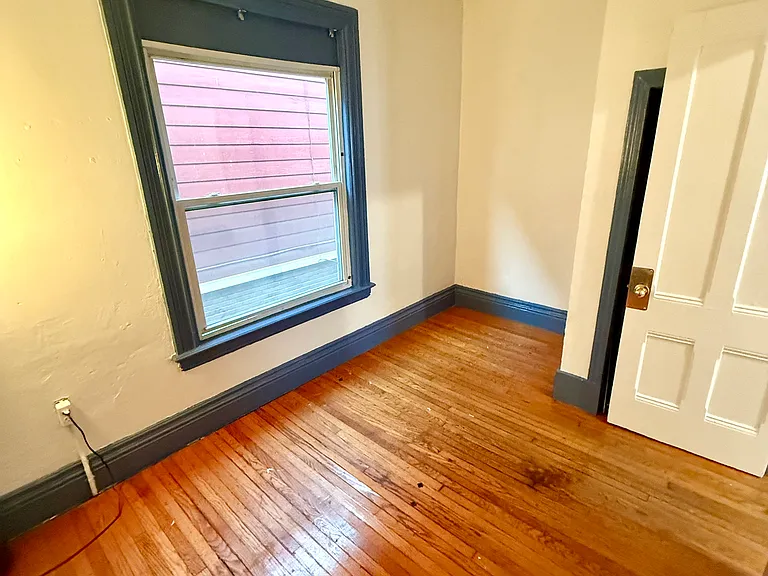 36 Rowley St #2 — Photo 4