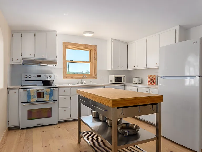 37934 N School House Rd — Photo 16