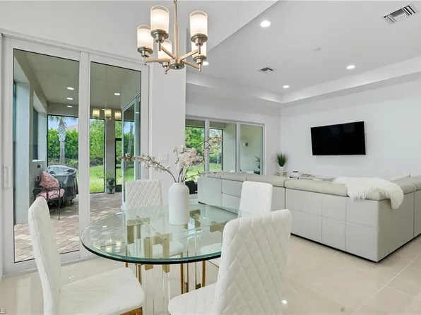 28604 MORAGA LN, BONITA SPRINGS, FL 34135