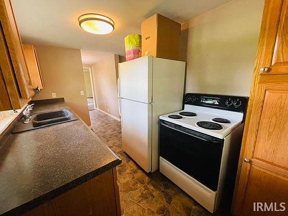 5th image of 508 W 12th St