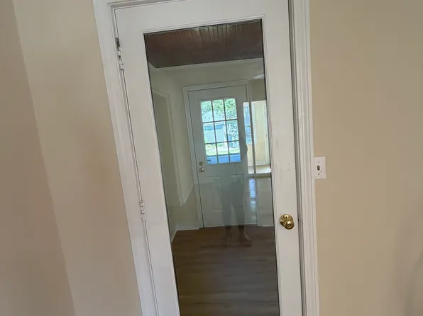13 Populatic St, Medway, MA