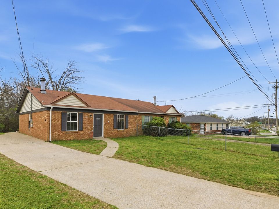 1st image of 3706 Village Trl
