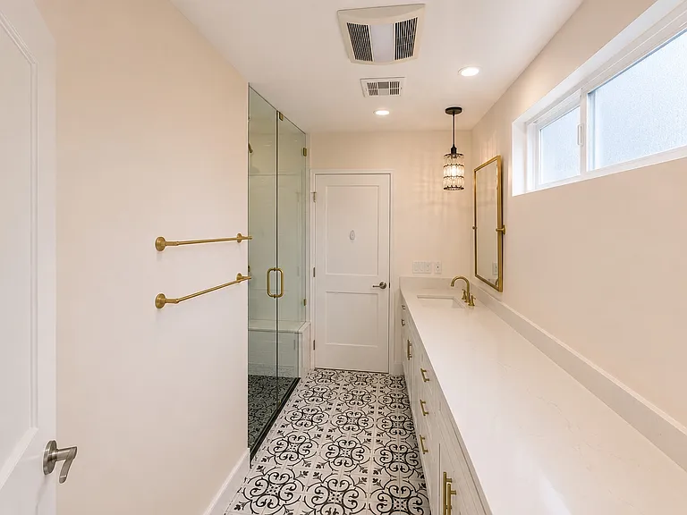 5920 Wilkinson Ave — Photo 26
