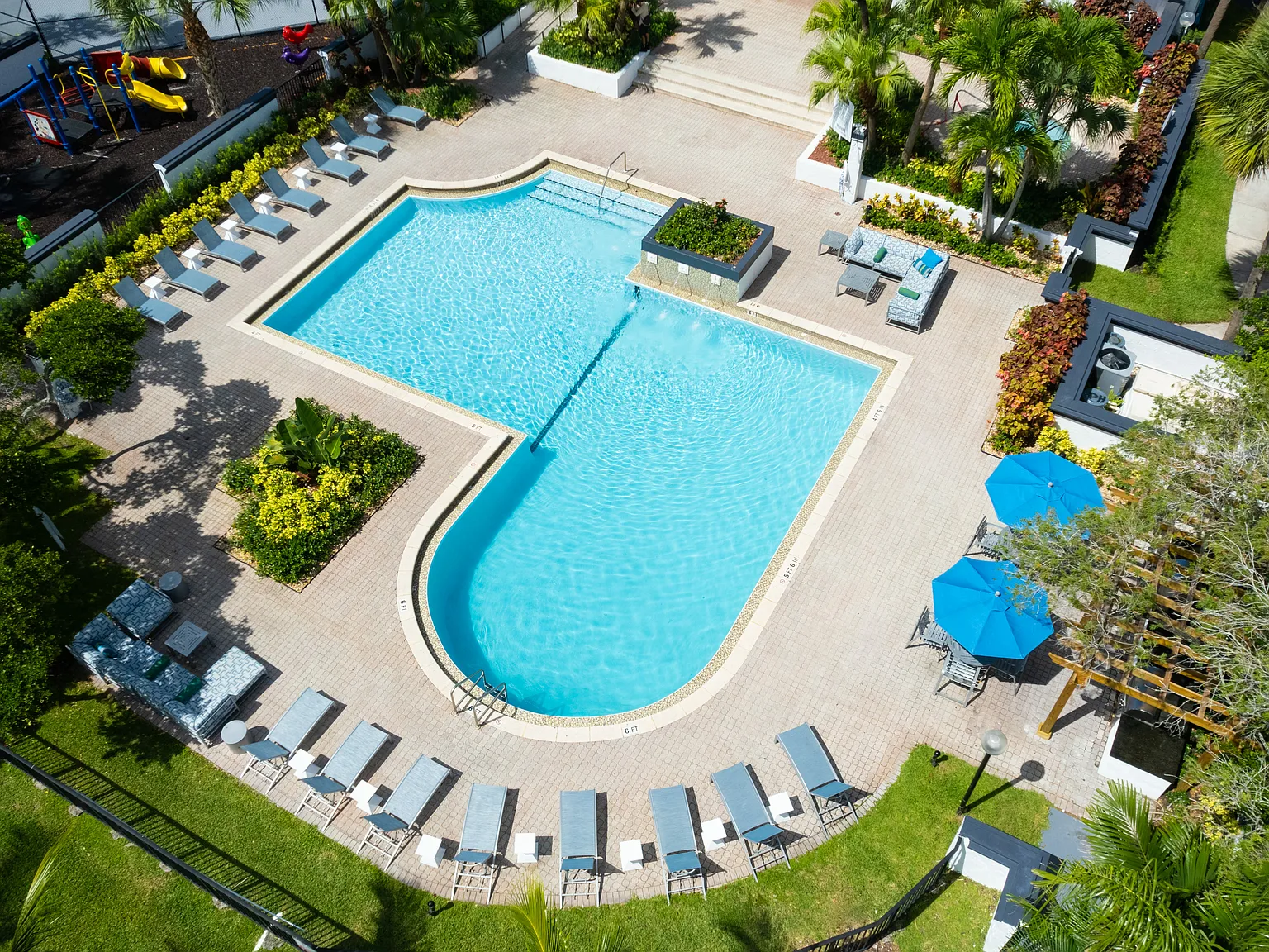 Valencia at Doral — Photo 4
