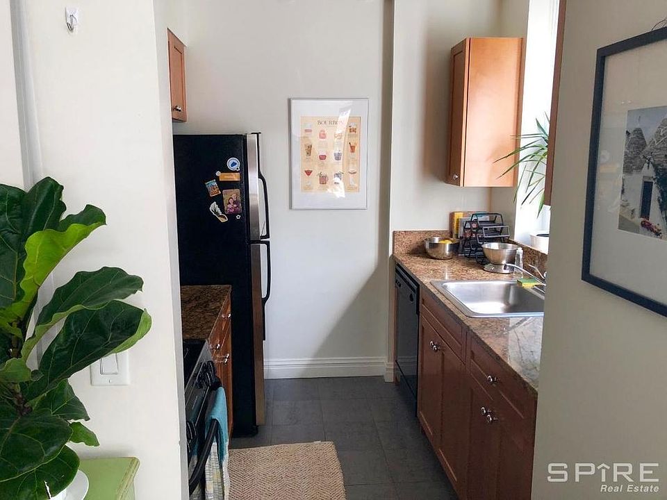 1st image of 1500 Lexington Ave APT 4Q