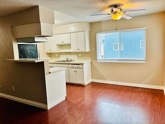 4th image of 4356 McClintock St APT D