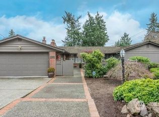 2404 79th Ave NE, Medina, WA