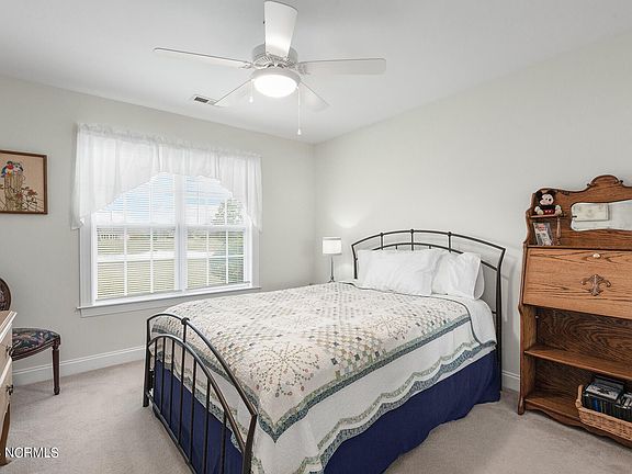 5th image of 203 N Palm Dr