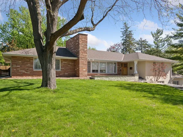2053 Upper Saint Dennis Rd, Saint Paul, MN 55116
