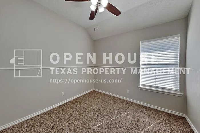 2209 Laura Elizabeth Trl — Photo 17