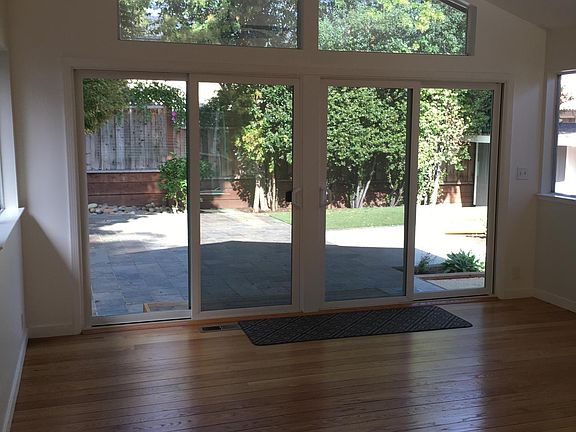 3rd image of 2124 Gordon Ave