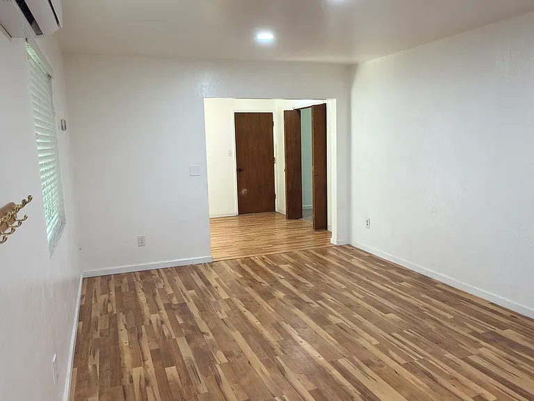 22156 Feather River Dr #B — Photo 7