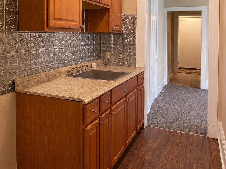 62 Clay Ave — Photo 10