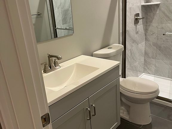 5th image of 400 Oak St #2B