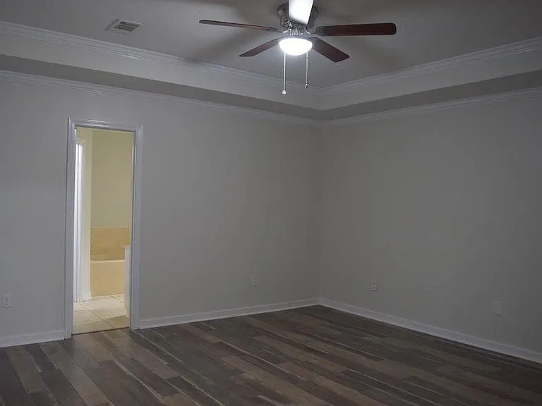 128 Eastwood Dr — Photo 15