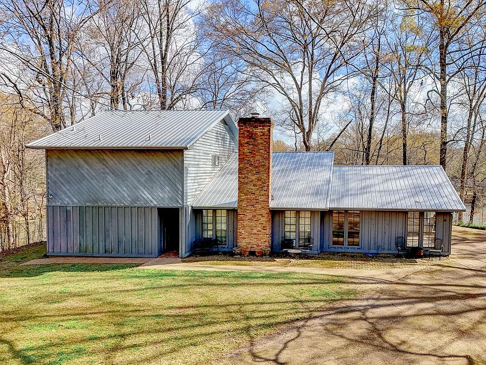 1st image of 117 Amanda Dr