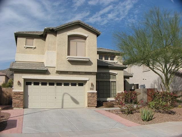 1st image of 2742 W Redwood Ln