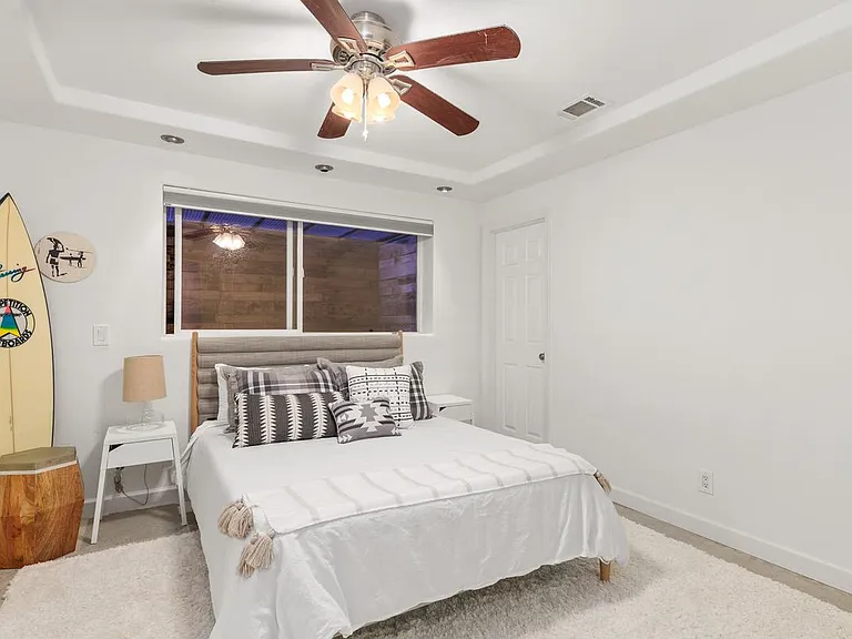 2341 Manchester Ave — Photo 20
