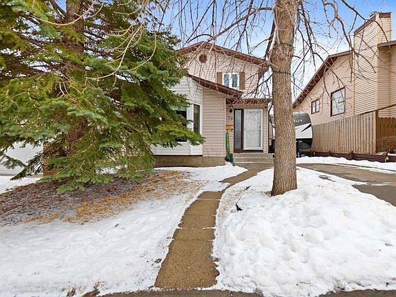 3rd image of 79 N Macewan Meadow Rise NW