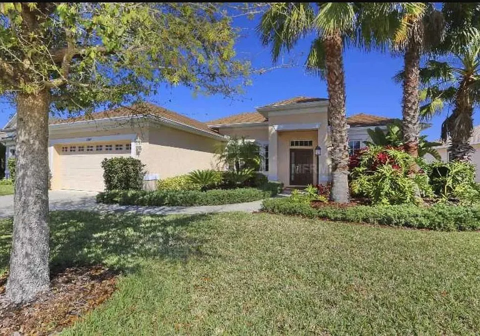 6304 Royal Tern Cir