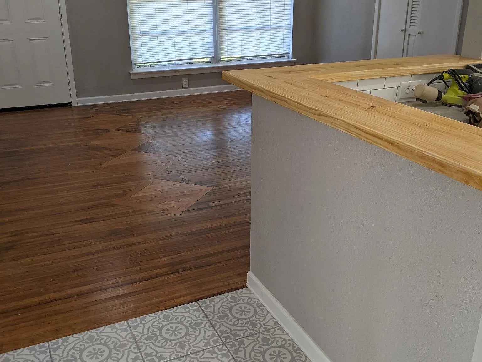 3 bed, 1328 sqft, $2,000 — Photo 4