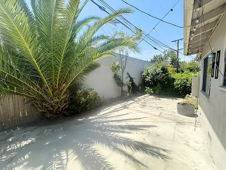 4434 1/2 Avocado St — Photo 14